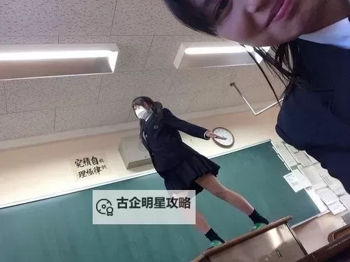 偷拍奶茶店厕所美女嘘嘘：隐藏镜头背后的秘密图1