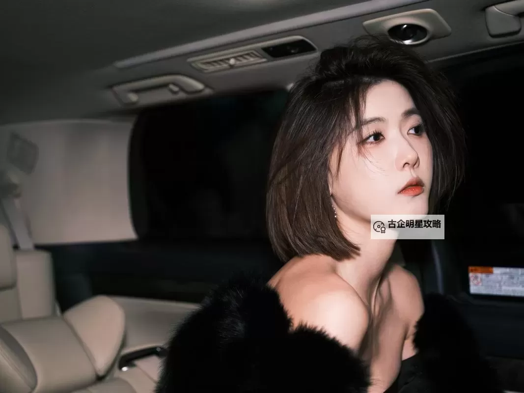 新视觉三级片中的惊艳演绎：聂小雨的精彩表现图1