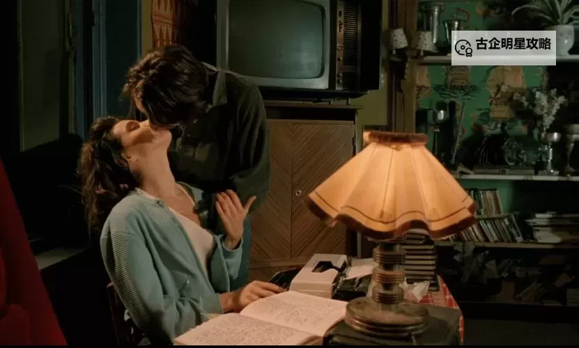 探索色天天爱的魅力：让生活充满色彩与激情图1