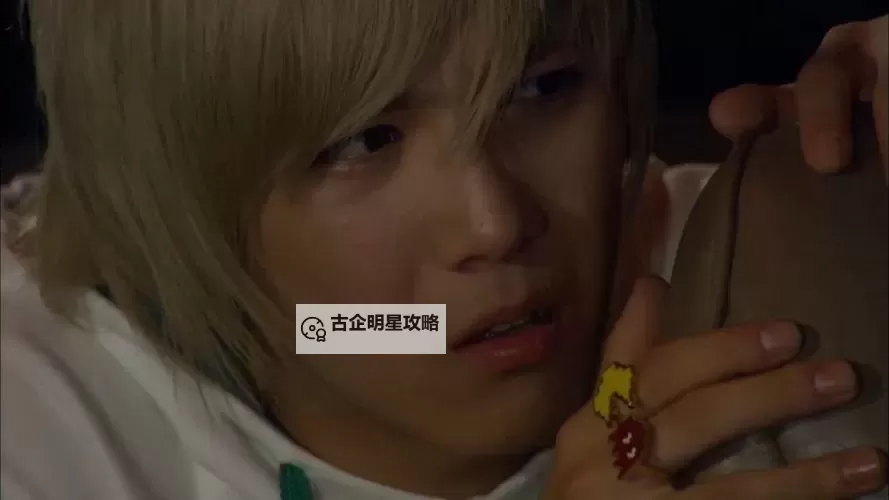 原来是美男呀：从绝世帅哥到心动瞬间的变身图1