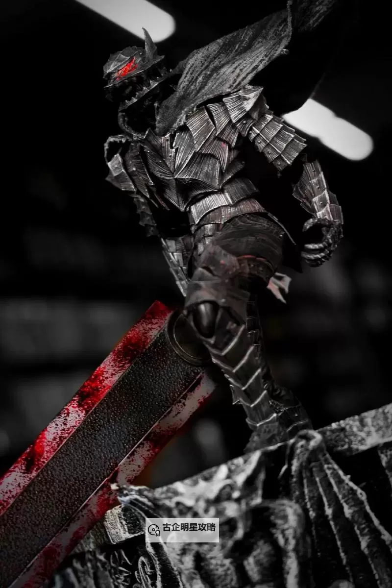 狂战士用什么装备:揭秘战场上的狂怒武器与护甲图1