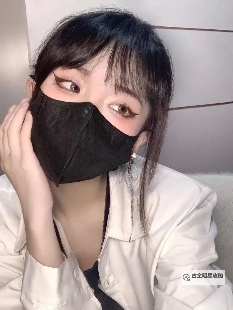 极品玩偶姐姐在线视频：精彩绝伦的视觉盛宴图1