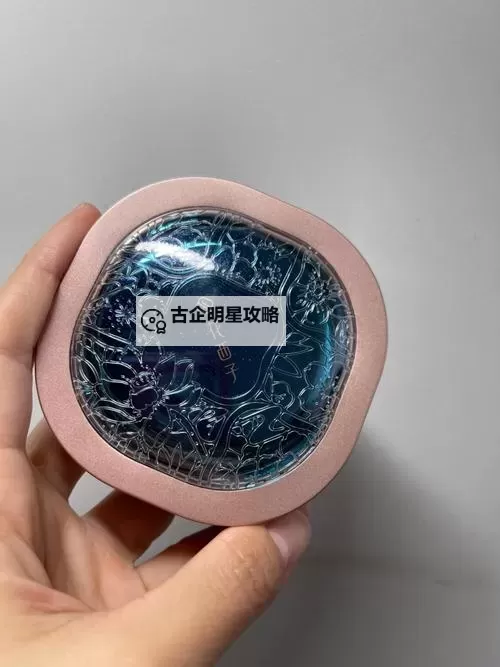 焕新妆容必备：玉女桃花轻蜜粉K03让你焕发自然光彩图1