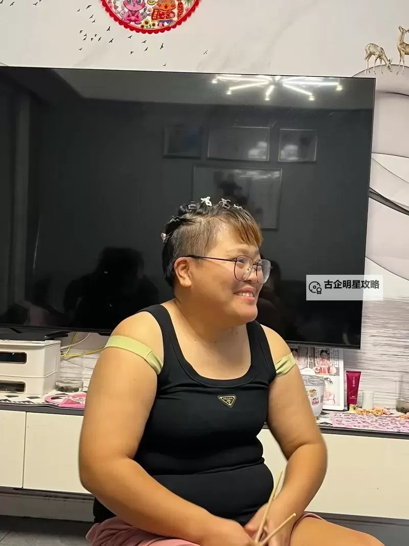 日巨肥老太婆的温馨故事：意想不到的精彩人生图2