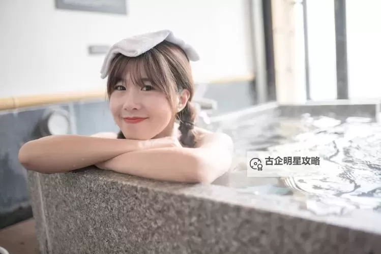 97人人早美女在：每日新鲜高清美女图片欣赏图1