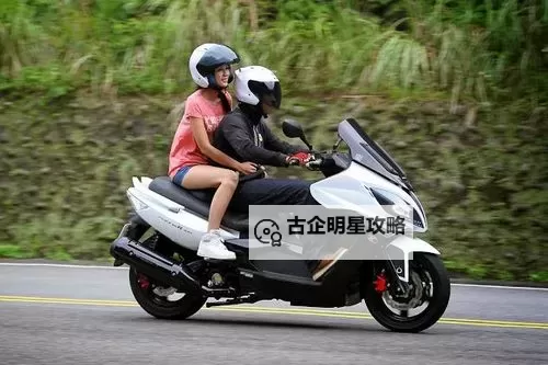 坐摩托车车进入身体：意外事故背后的健康隐患图1