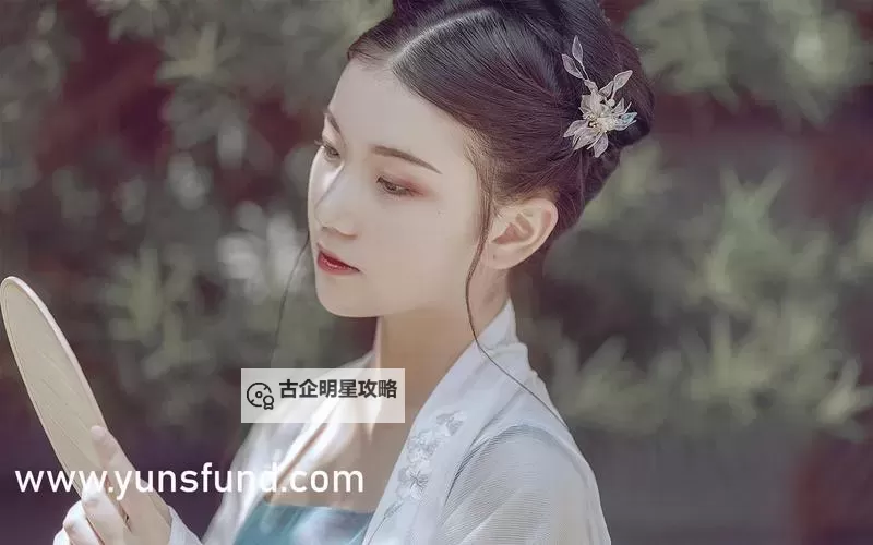 在宿舍玩五个校花的精彩瞬间解析图1