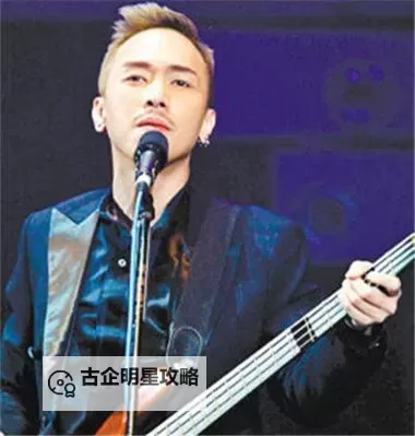 《点亮梦想之光:中国梦想秀黄家强的励志之旅》图1