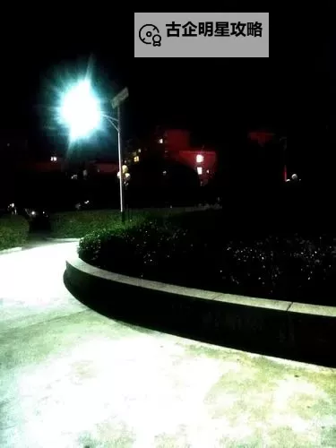 夜晚精品一区:静谧夜色中的独特魅力图1